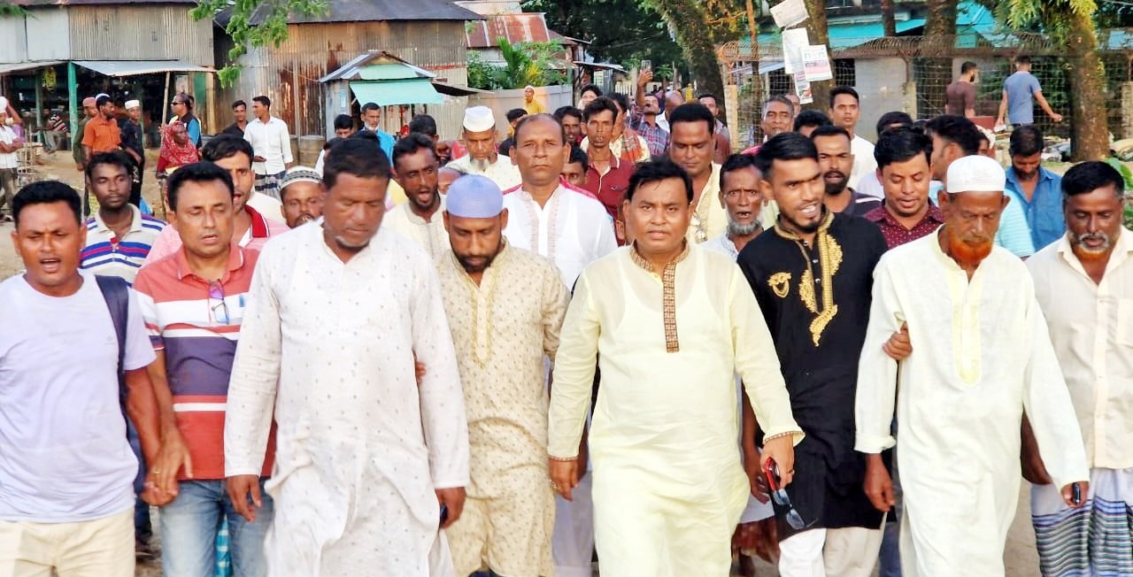 তাহিরপুর উপজেলার বিভিন্ন গ্রামে উঠান বৈঠক পরিবর্তনের আরেক নাম শেখ হাসিনা : এড রনজিত সরকার