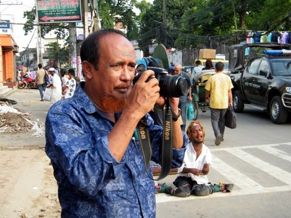 ফটো সাংবাদিকতায় ৫০-এ আতাউর রহমান আতা রেজওয়ান আহমদ