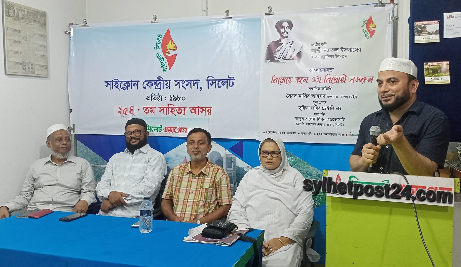 কবি নজরুল ছিলেন শান্তি-মানবিকতার পক্ষে এবং অন্যায় অত্যাচারের বিরুদ্ধে