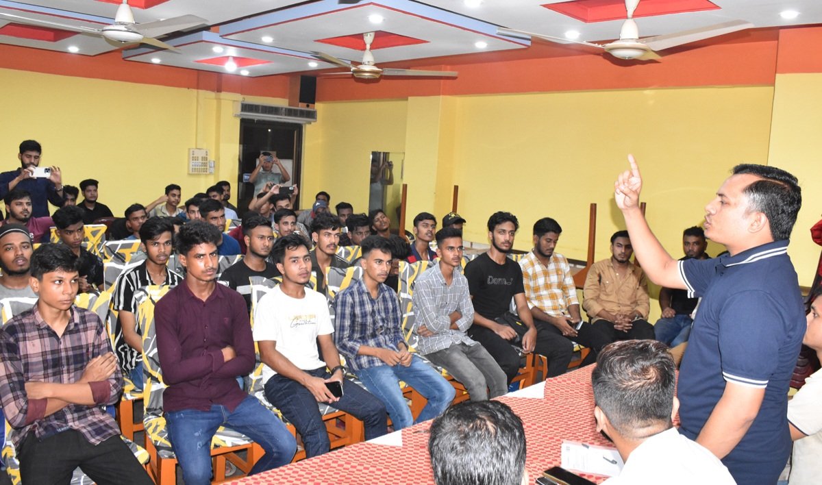 সিলেটে বিভাগীয় তারুণ্যের রোডমার্চ সফলে জেলা ও মহানগর ছাত্রদলের প্রস্তুতি সভা