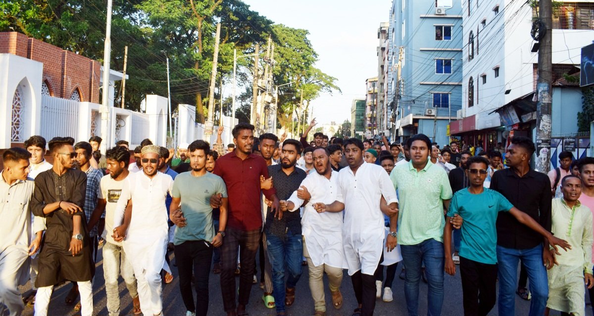 সিলেট মহানগর যুবলীগের নব নির্বাচিত কমিটিকে স্বাগত জানিয়ে আনন্দ মিছিল