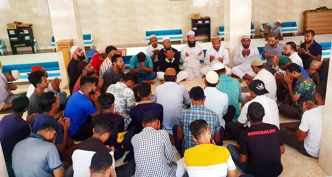 বেগম জিয়ার সুস্বাস্থ্য কামনায় সিলেট মহানগর স্বেচ্ছাসেবক দলের দোয়া