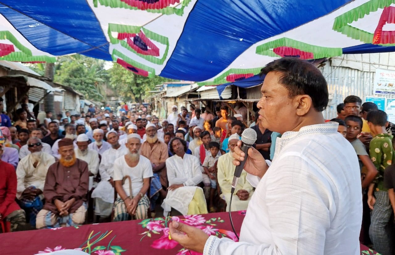 সরকার দেশের মানুষের ভাগ্য পরিবর্তনের জন্য নিরন্তর কাজ করে যাচ্ছেন: এড. রনজিত সরকার