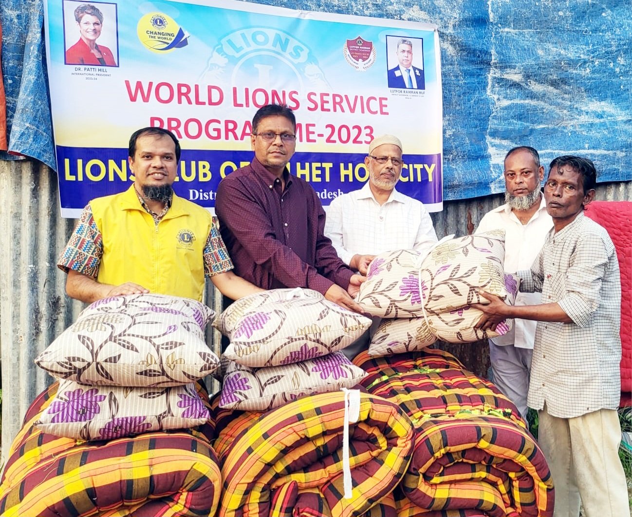 লাইন্স ক্লাব অব সিলেট হলিসিটির অক্টোবর সেবা মাস উপলক্ষে ত্রাণ বিতরণ