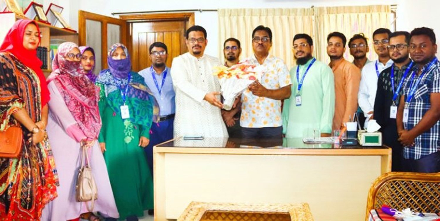 জালালাবাদ কলেজের নবাগত অধ্যক্ষ হায়াতুল ইসলাম আখঞ্জীরকে শুভেচ্ছা প্রদান