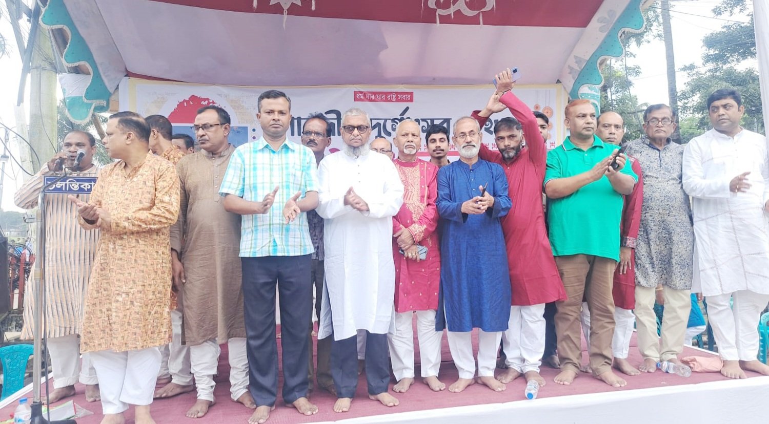 প্রতিমা নিরঞ্জনের মধ্য দিয়ে শারদীয় দূর্গা পূজার সমাপ্তি