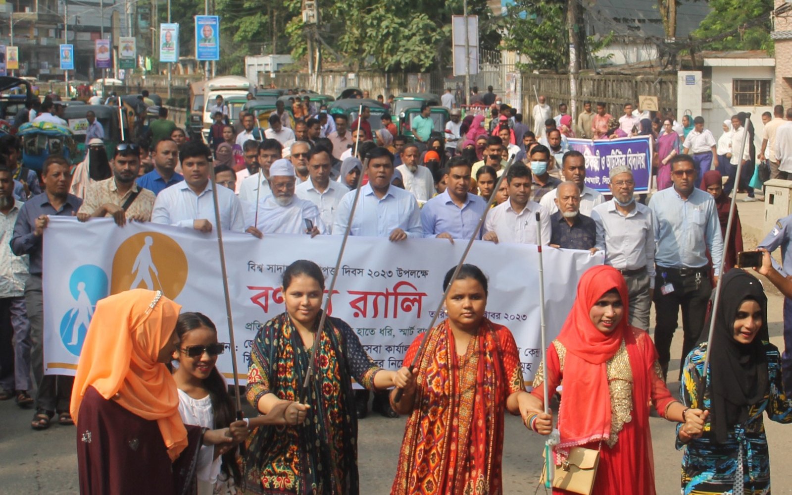 দৃষ্টি প্রতিবন্ধীদের স্মাট প্রযুক্তি গ্রহন করে ২০৪১ মধ্যে নিজেকে স্মার্ট হিসেবে গড়ে উঠতে হবে-জেলা প্রসাশক 