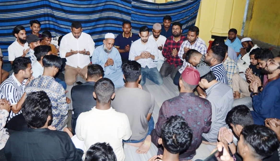 শেখ রাসেলের জন্মদিন উপলক্ষে মহানগর ছাত্রলীগের মিলাদ ও দোয়া মাহফিল