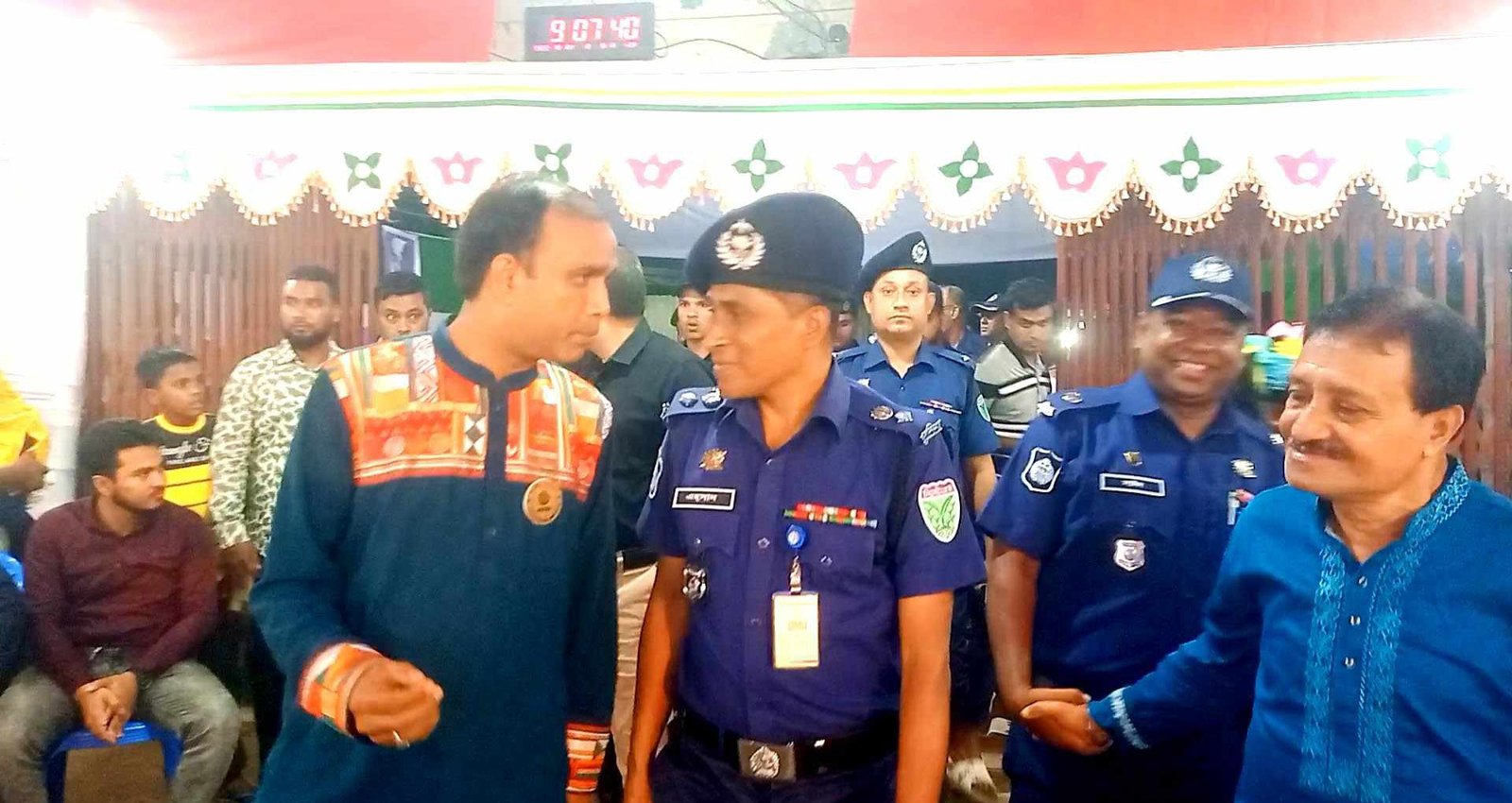 সুনামগঞ্জ পৌরশহরের ২৫টি পূজামন্ডপ পরিদর্শন করেছেন পুলিশ সুপার মো. এহসান শাহ
