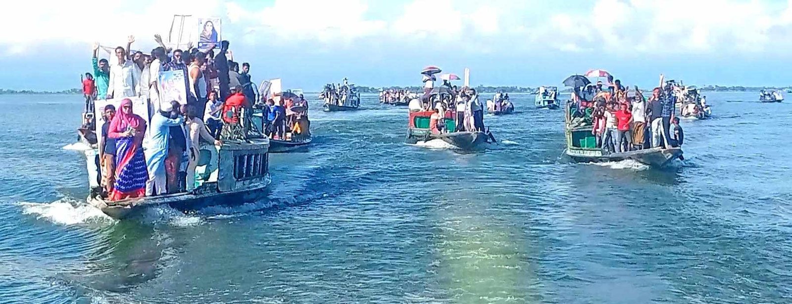 শামীমা আক্তার এমপির নেতৃত্বে সুনামগঞ্জের নদীপথে ব্যাতিক্রমী নৌযাত্রা