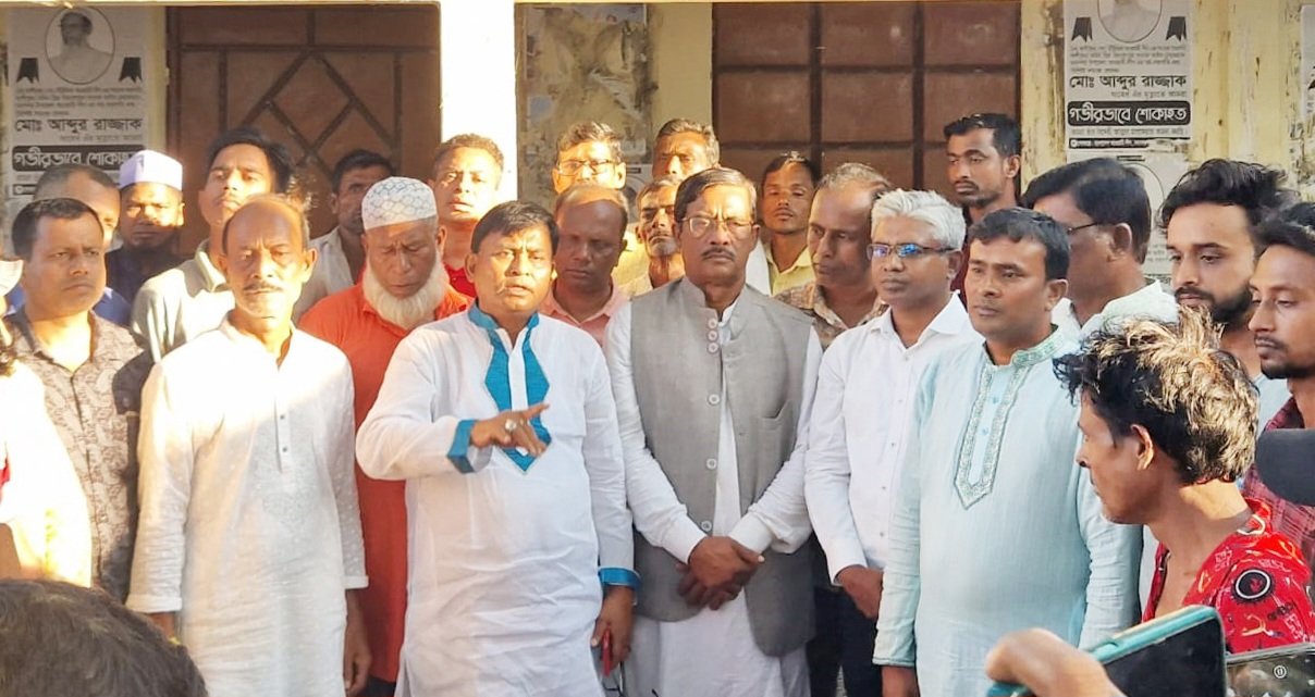 বর্তমান সরকার দেশের গরিব-দুঃখী মানুষের কল্যাণে কাজ করে যাচ্ছেন-এডভোকেট রনজিত সরকার