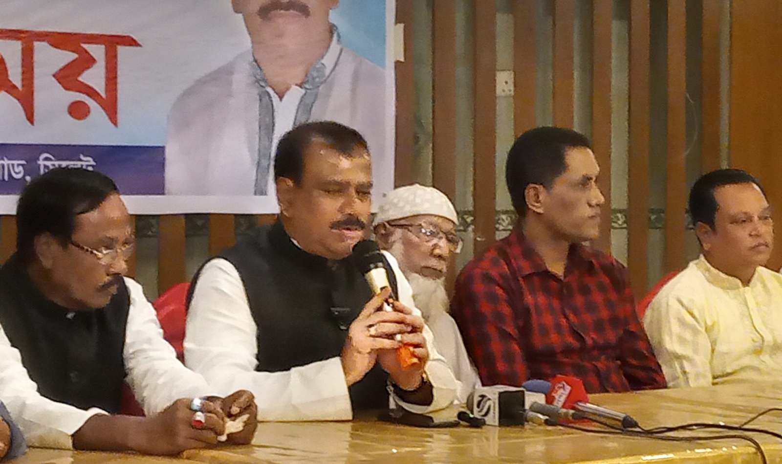নৌকার মনোনয়ন পেলে অবশ্যই জনগন আমাকে নির্বাচিত করবেন-জগলু চৌধুরী