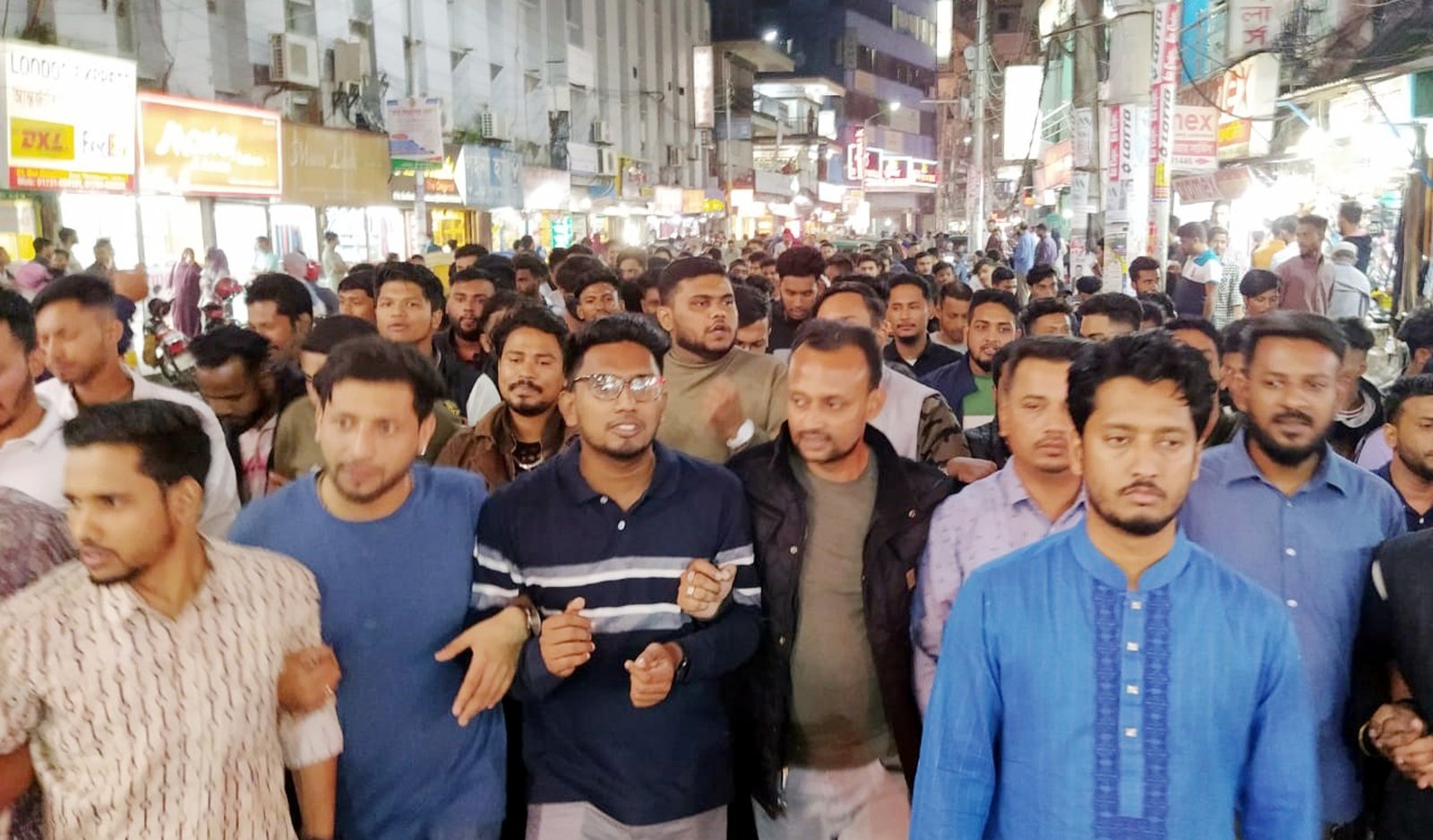 নৌকা প্রার্থীদের অভিনন্দন জানিয়ে রাহেল সিরাজের নেতৃত্বে আনন্দ মিছিল