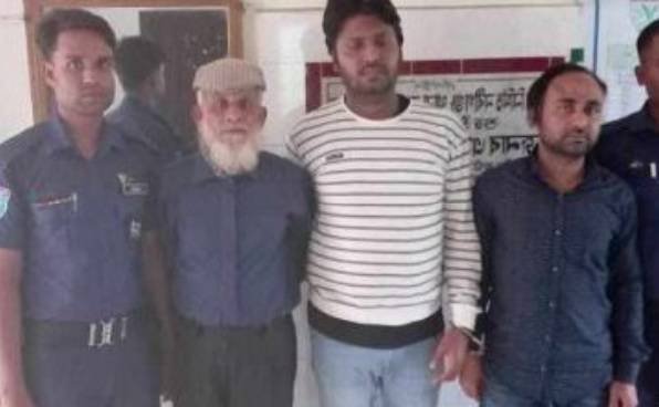 ঢাকা- সিলেট মহাসড়কে নাশকতা- ৪টি পেট্রোল বোমা উদ্ধার সহ গ্রেফতার ৩জন ৩৫ জনের বিরোধে মামলা