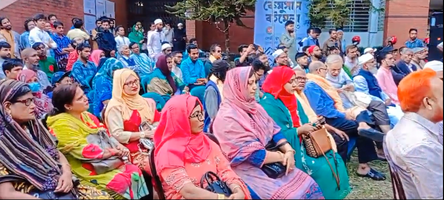 বইমেলা বাঙালি জাতিসত্তা দাঁড় করাতে সহায়ক : কবি নুরুল হুদা