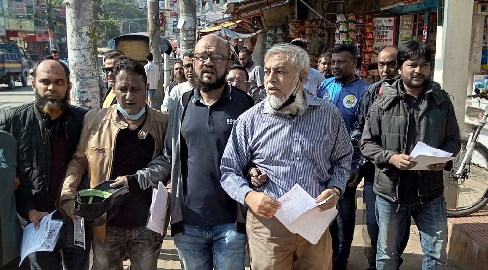 সিলেট মহানগর বিএনপির লিফলেট বিতরণ ৭ জানুয়ারীর ডামি নির্বাচন জনগণ-বর্জন করবে: নাসিম হোসাইন