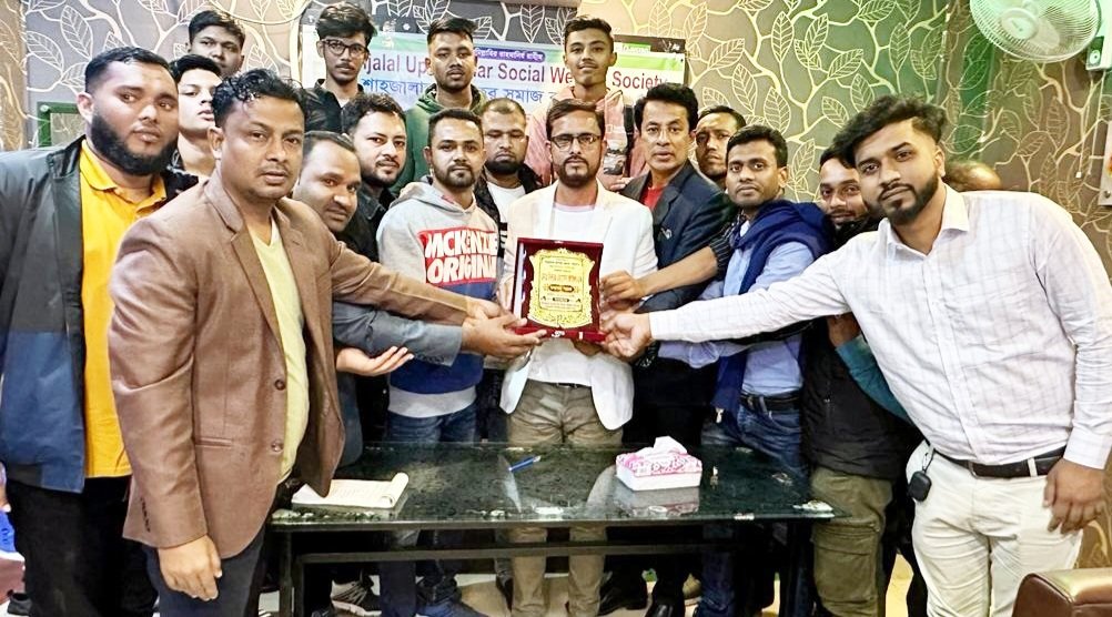 দিদার হোসেন রুবেল ও মামুনুর রশিদ লিটনকে সংবর্ধনা প্রদান