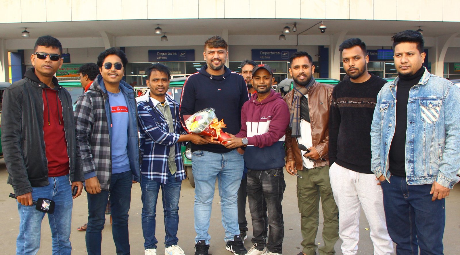 সোনা পাখিগো, ময়না পাখিগো” গান  গেয়ে ভাইরাল ওয়াহিদ এখন সিলেটে