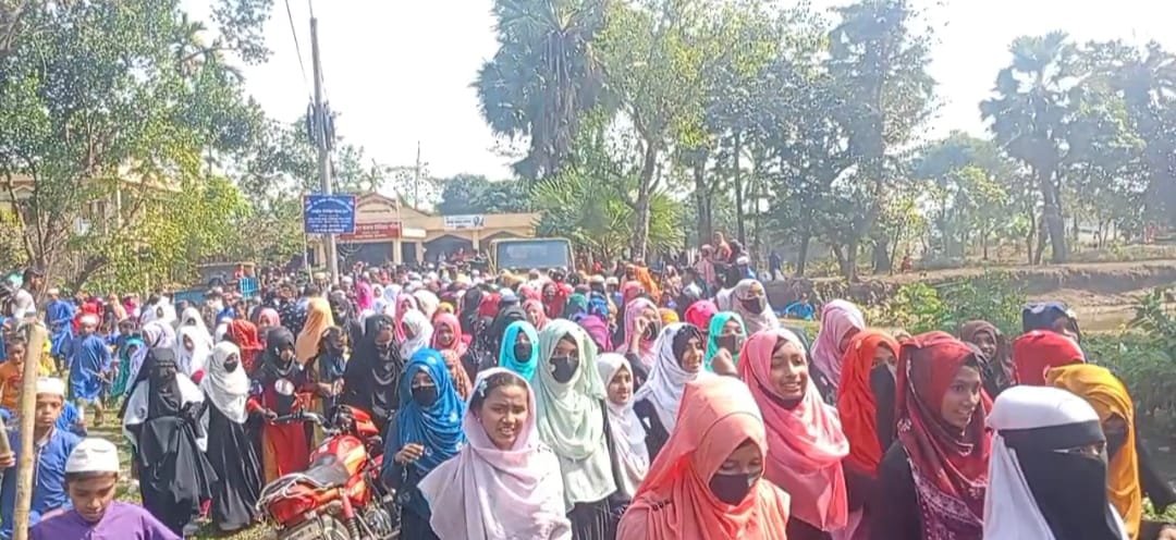 দোয়ারাবাজারে মাদ্রাসা ছাত্রীকে ধর্ষণের চেষ্টা প্রতিবাদে বিক্ষোভ মিছিল