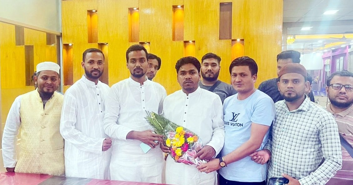 এমসি কলেজ ছাত্রলীগের নতুন কমিটিকে ছাত্র কল্যাণ পরিষদের ফুলেল শুভেচ্ছা