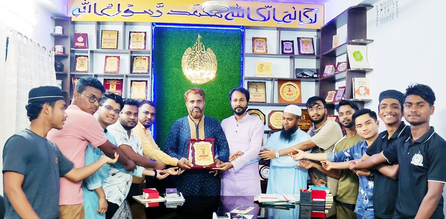 কাউন্সিলর সেপুলকে “শিক্ষার্থীদের পাশে সারা বাংলা” সংগঠনের সংবর্ধনা প্রদান