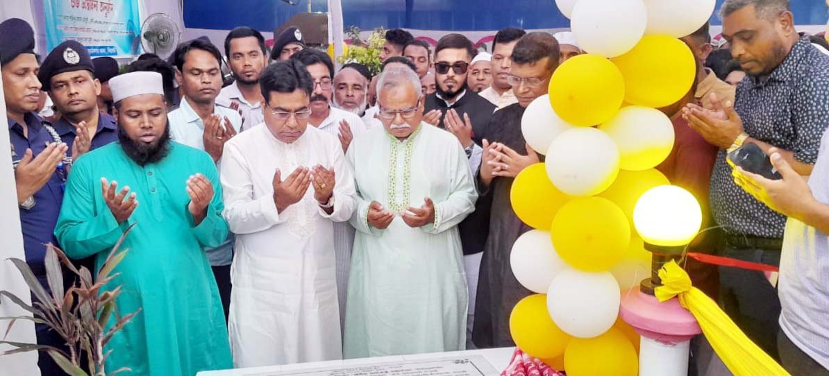 পুলিশ জীবন দিয়ে দেশের জনগণের নিরাপত্তা দিচ্ছে : প্রতিমন্ত্রী শফিক চৌধুরী
