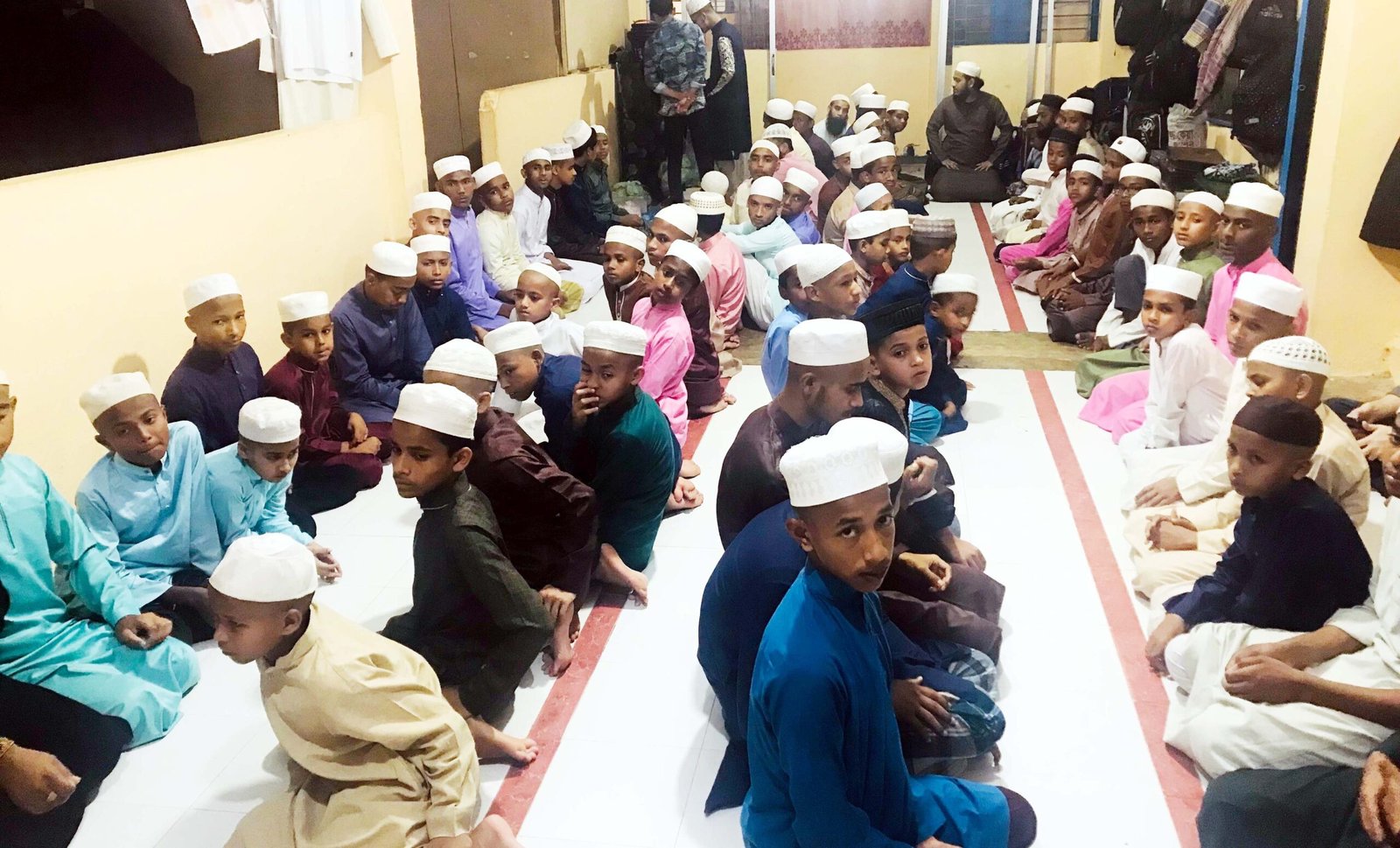 সিলেট সোসাইটি জুনিয়র ইউনিটির শুকনা খাবার ও কমল পানীয় বিতরণীর উদ্বোধন