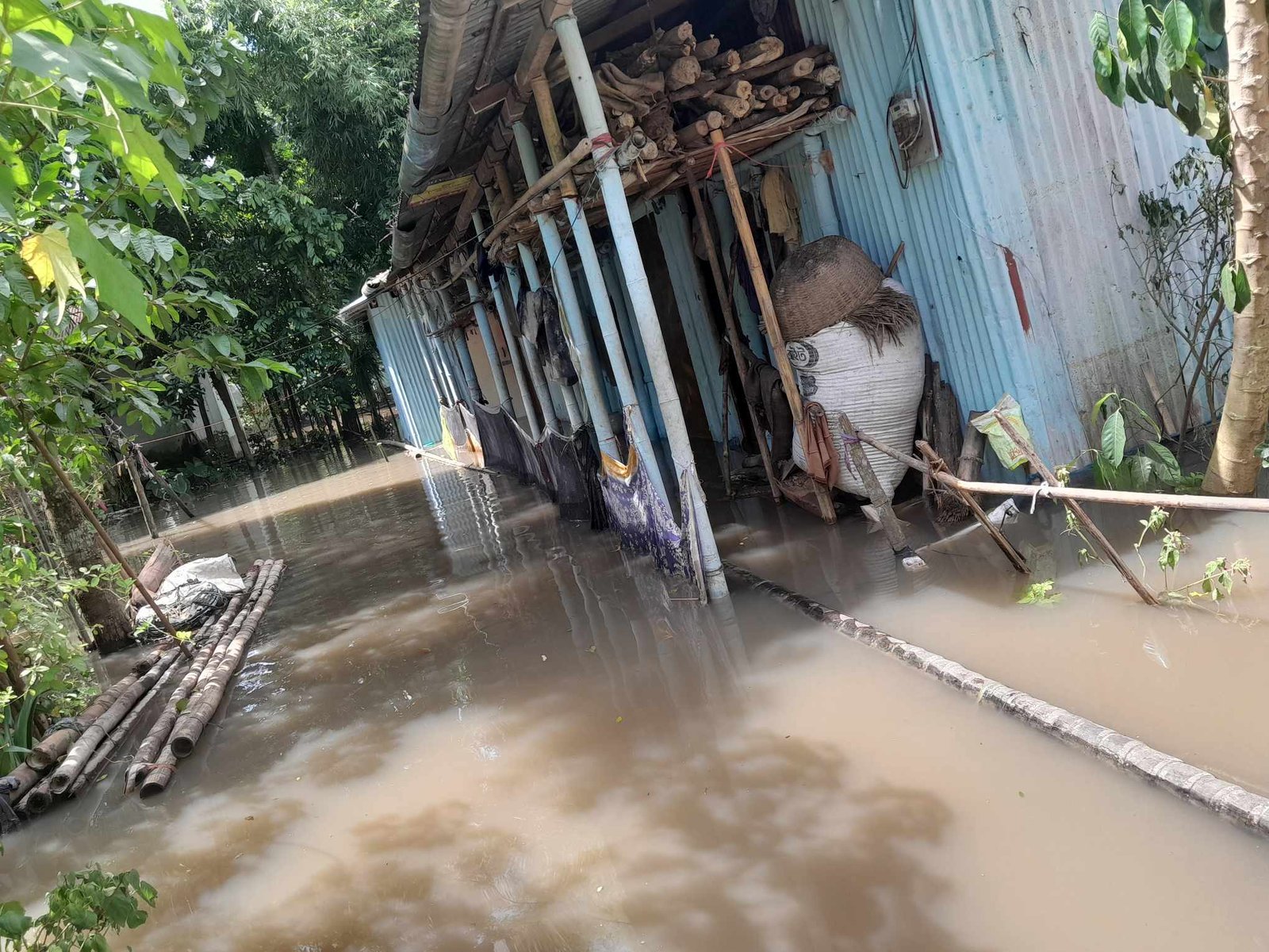 ওসমানীনগরে বাড়ছে পানি প্লাবিত হচ্ছে নতুন এলাকা
