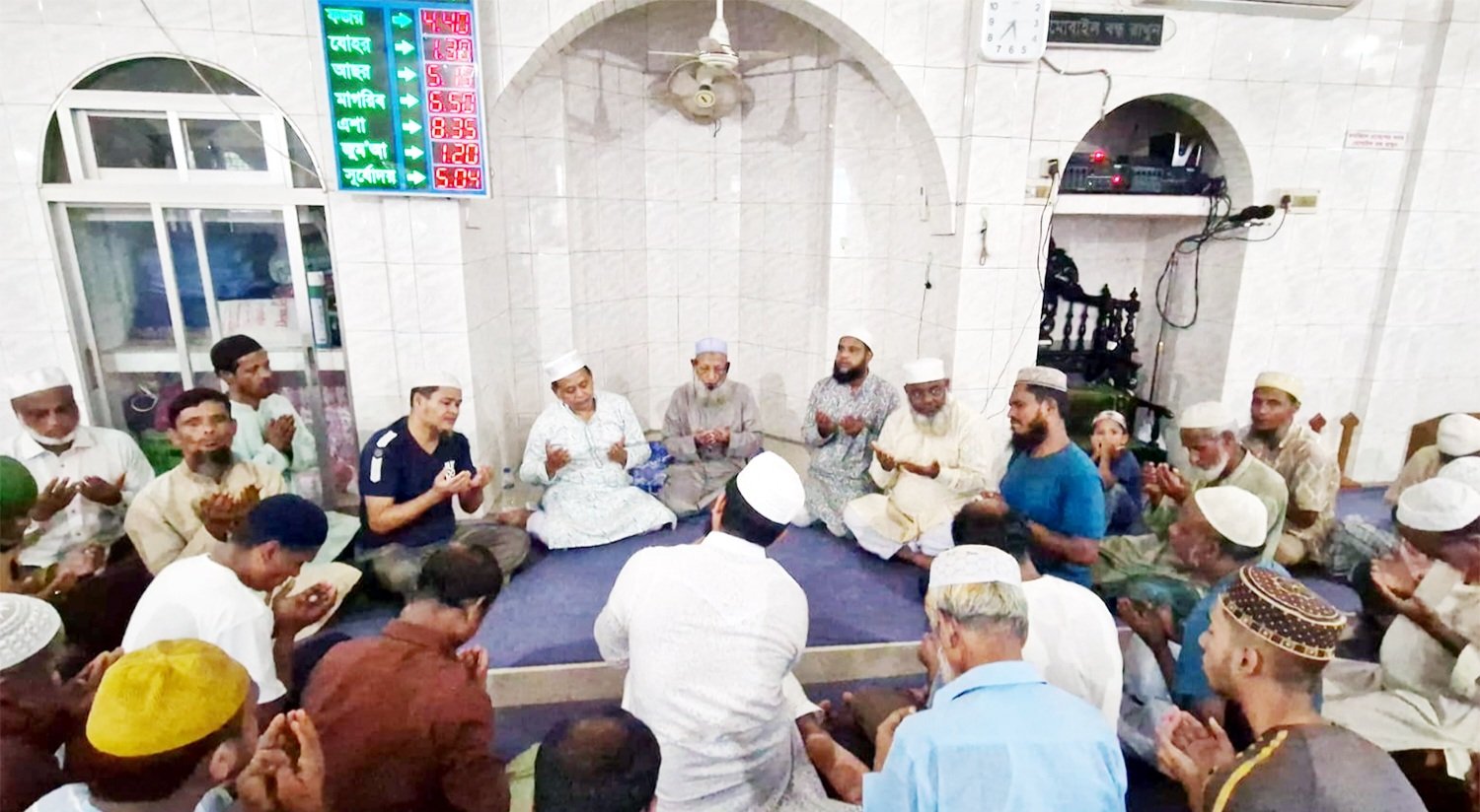 বেগম খালেদা জিয়ার সুস্থতা কামনায় ১৩ নং ওয়ার্ড বিএনপির দোয়া মাহফিল