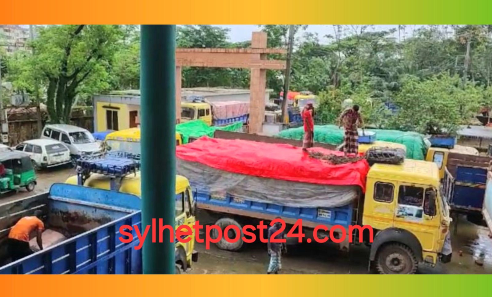 বন্যায়ও থেমে নেই ভারত থেকে অবৈধভাবে আসা চিনির চোরাচালান