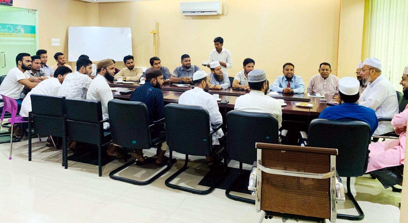 মাওলানা হুছামুদ্দীন এমপি’র সাথে সিলেটস্থ সচেতন জকিগঞ্জবাসীর মতবিনিময়