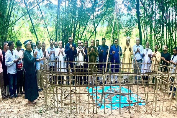 বিয়ানীবাজারে পুলিশের গুলিতে নিহতদের বাড়িতে বিএনপির নেতৃবৃন্দ