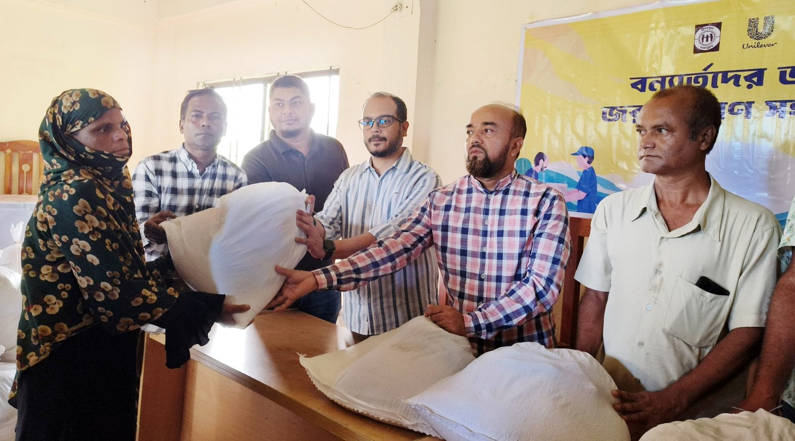সিলেটে বর্ন্যাতদের জন্য ইপসা’র ব্যাপক ত্রাণ কার্যক্রম