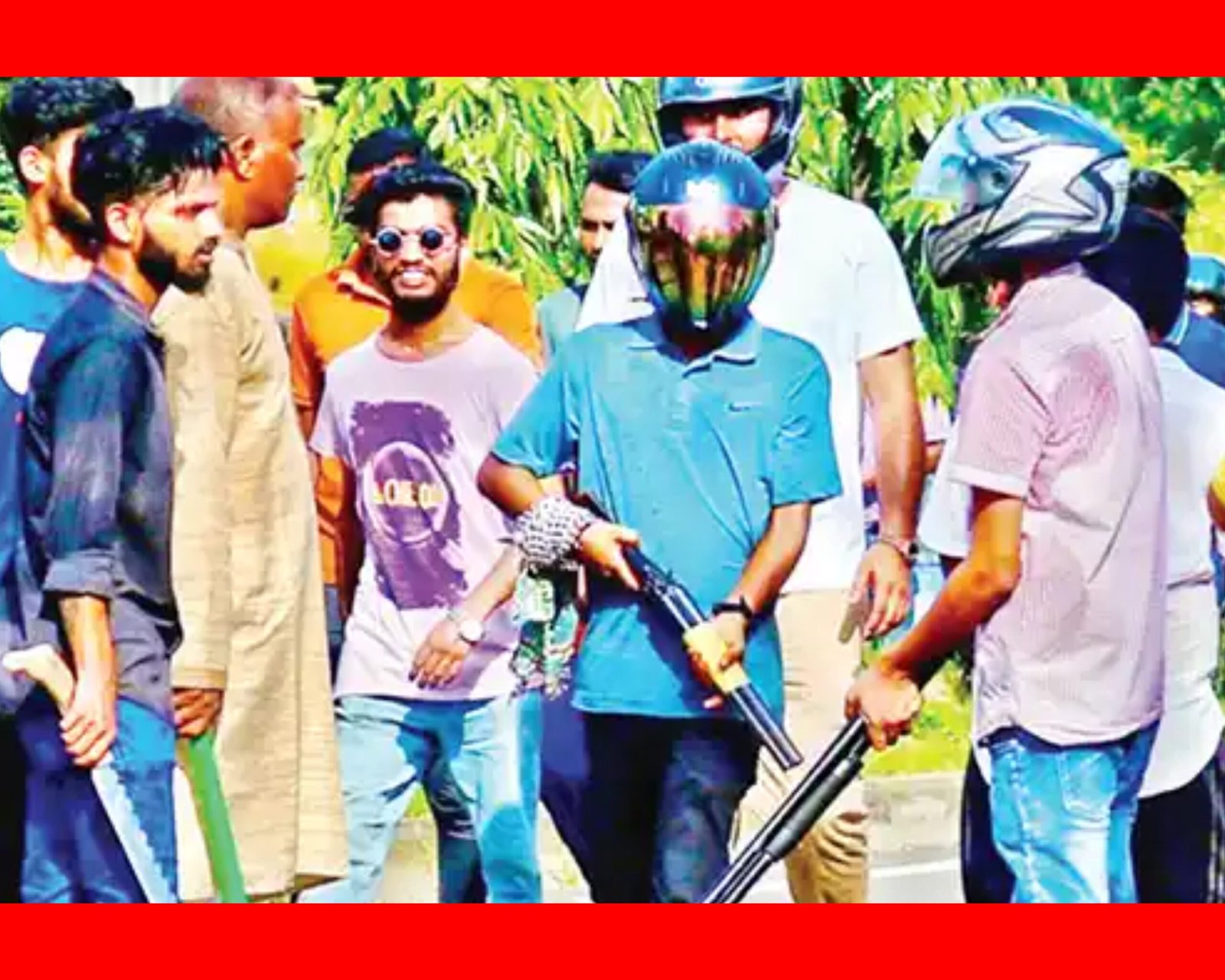 সিলেটের রাজপথে সেই দিন ছিল ভয়ঙ্কর এসব অস্ত্রের মহড়া আর গুলিবর্ষণ