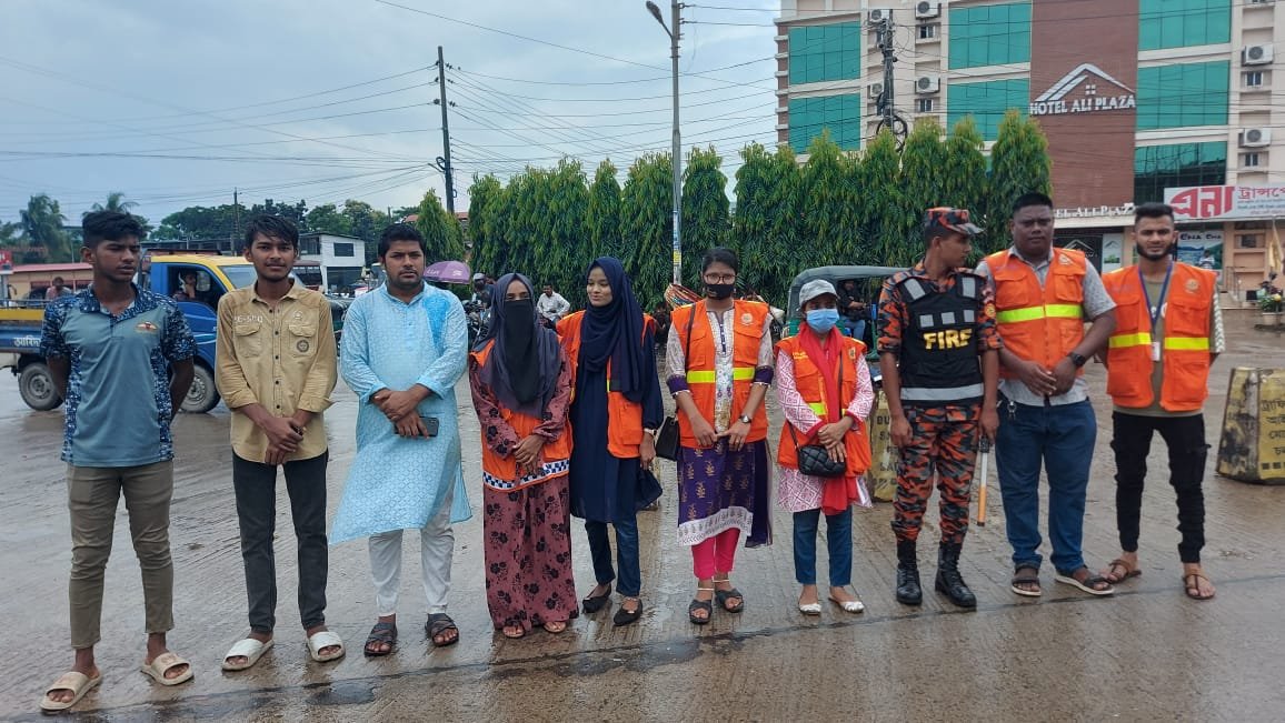 দক্ষিণ সুরমায় যানজট নিরসনে আরবান ভলান্টিয়ার গ্রুপ 
