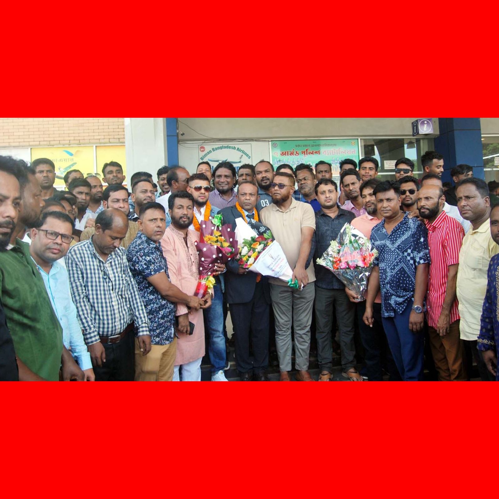 যুক্তরাজ্য প্রবাসী আশরাফ ও লায়েকে সিলেটে স্বেচ্ছাসেবক দলের সংবর্ধনা