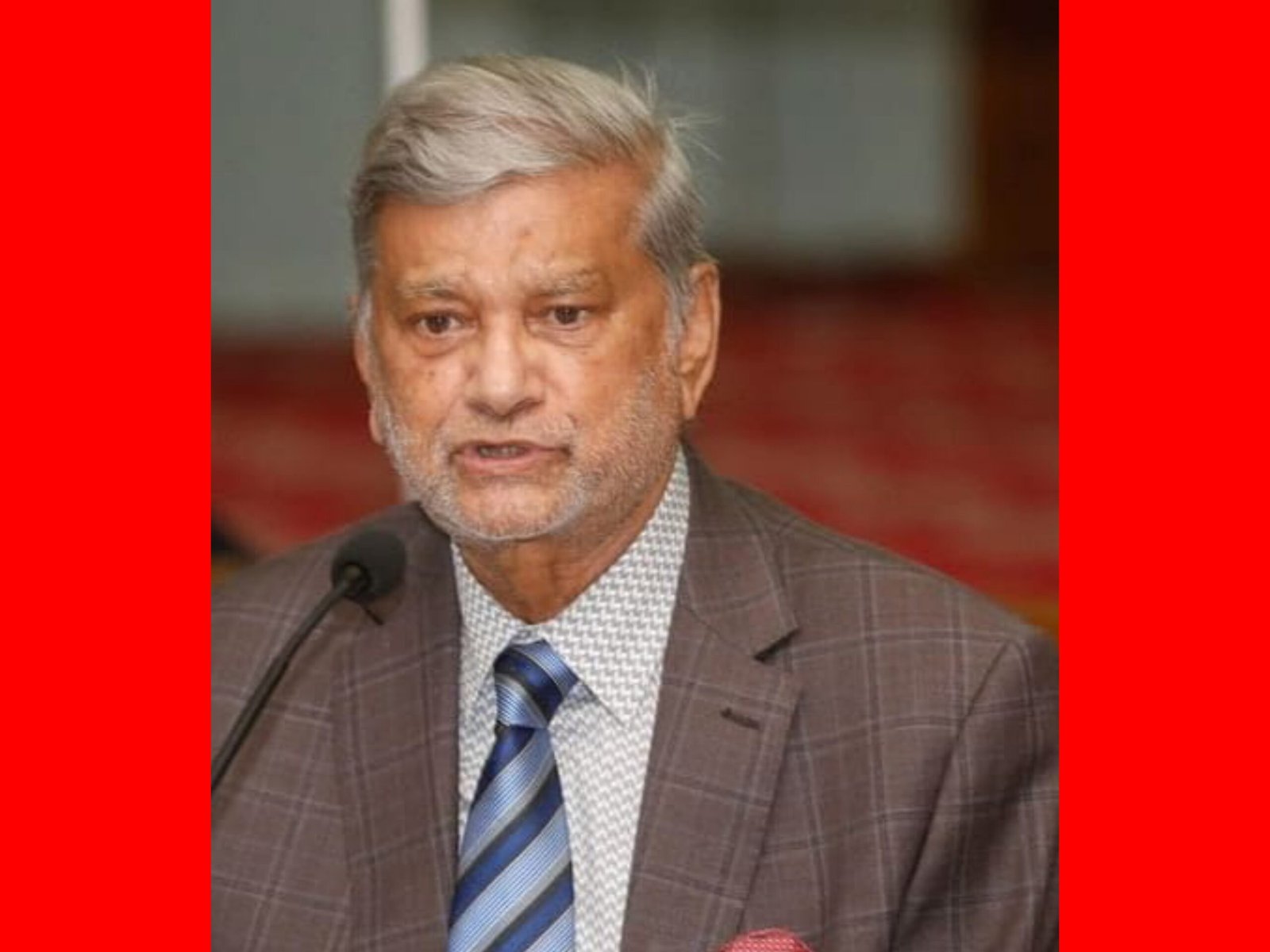 নিজ বাড়ি থেকে গ্রেফতার হলেন সাবেক মন্ত্রী এম এ মান্নান