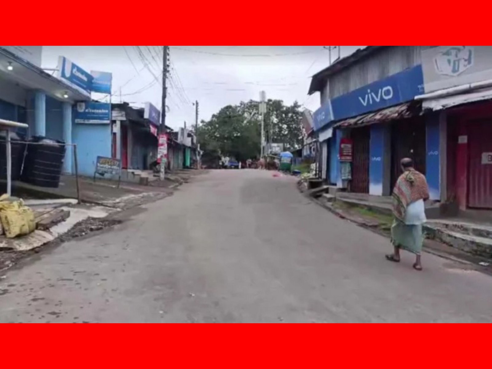 পার্বত্য জেলা খাগড়াছড়ি, রাঙামাটি ও বান্দরবানে সড়ক ও নৌপথ অবরোধ চলছে