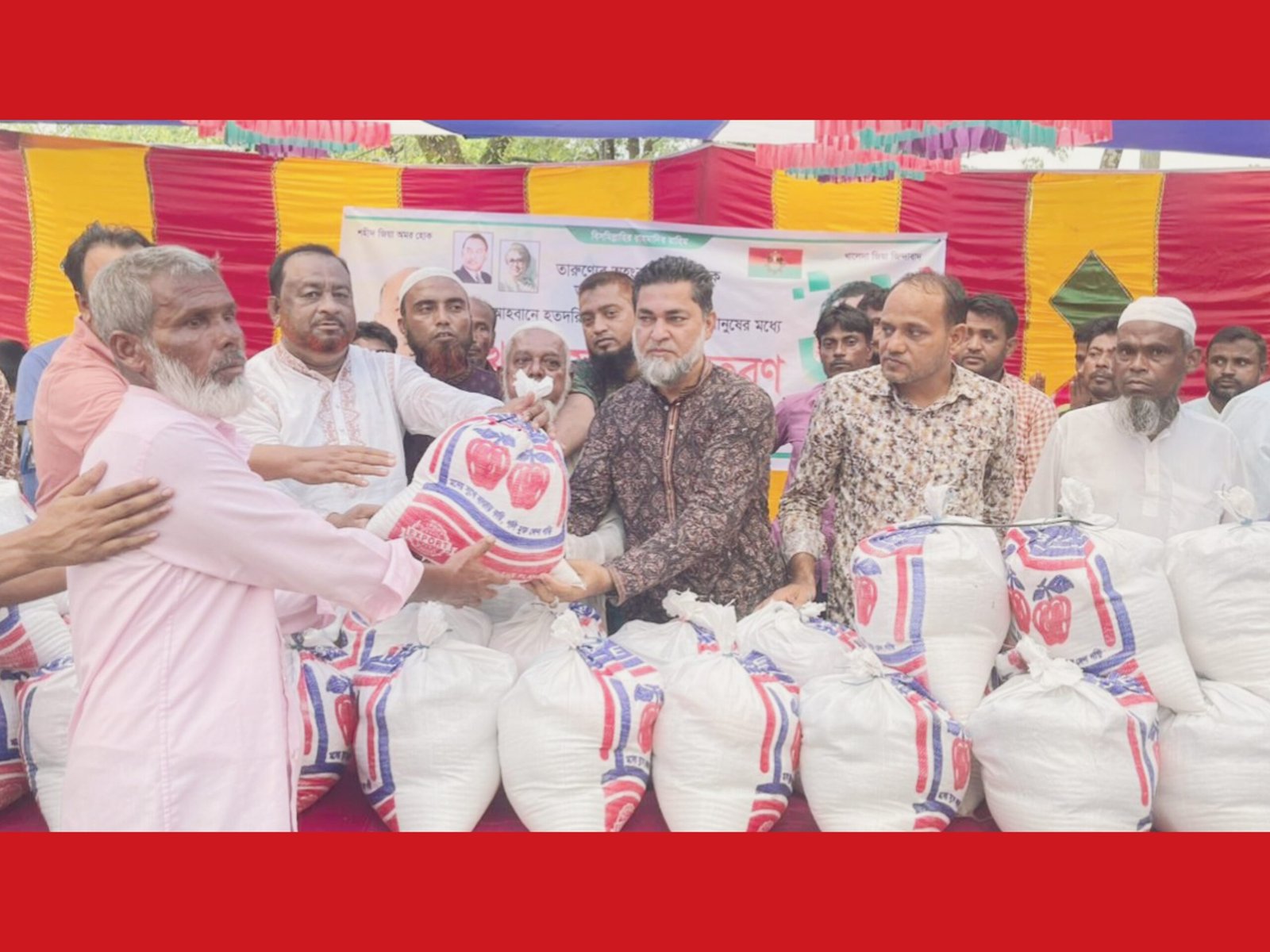 যুক্তরাজ্য বিএনপি নেতার উদ্যোগে কোম্পানীগঞ্জে তিন’শ পরিবারের মধ্যে খাদ্য সামগ্রী বিতরণ