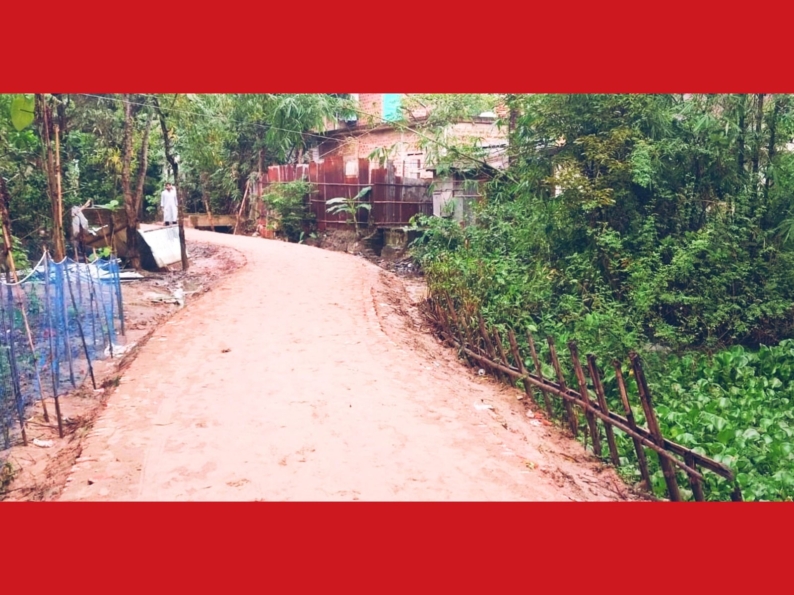 কুলাউড়ায় প্রবাসীর জায়গায় রাস্তা নির্মাণ নিয়ে বিরোধ, ৬ পরিবারকে একঘরে করে রাখার অভিযোগ