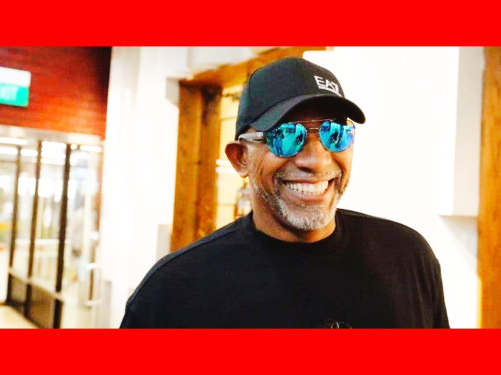 ঢাকায় পৌঁছেছেন টাইগারদের নতুন কোচ ফিল সিমন্স