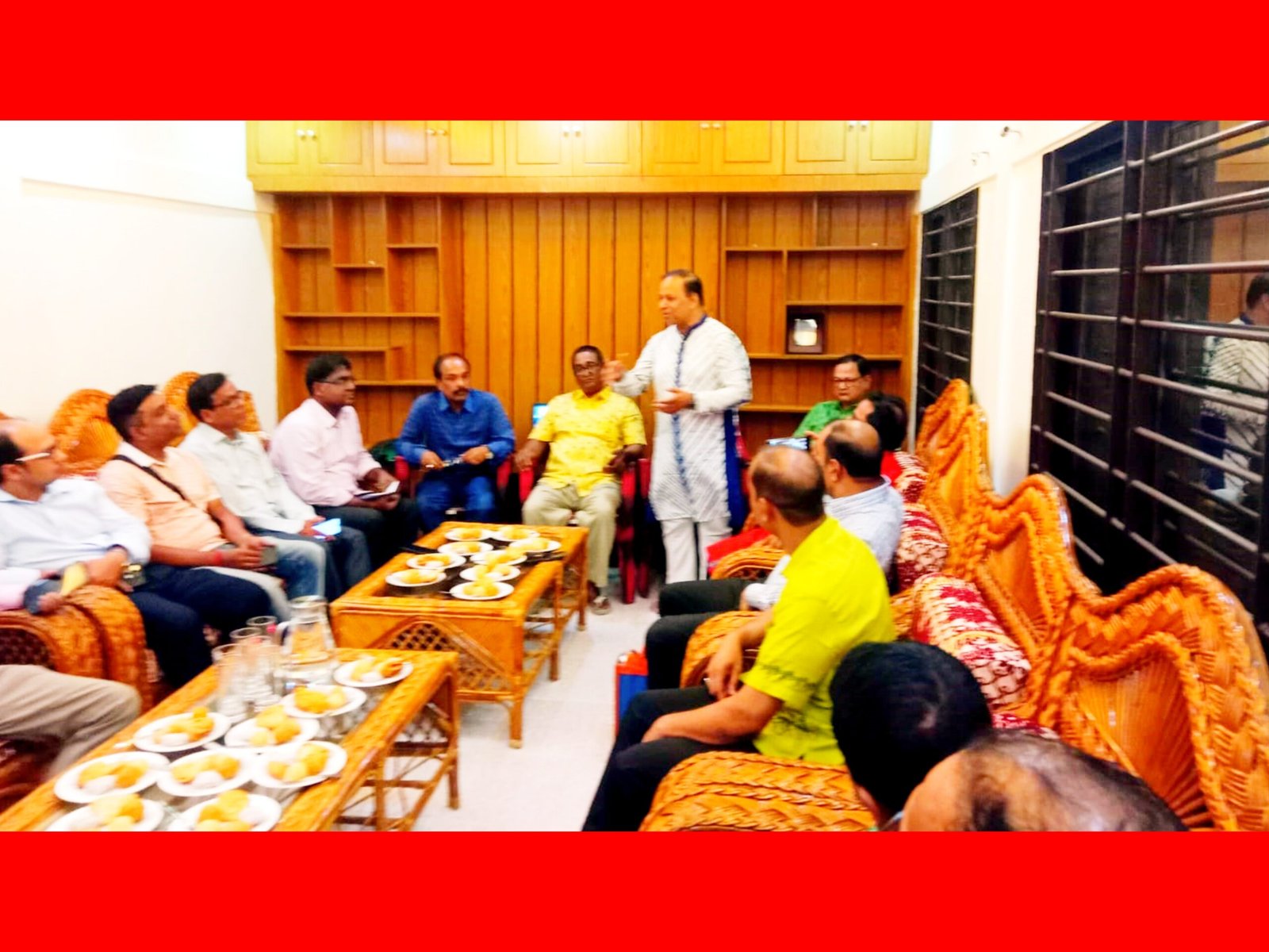 মহালয়া উদযাপন পরিষদ শ্রীহট্টের প্রধান পৃষ্ঠপোষকের সঙ্গে সৌজন্য সাক্ষাৎ