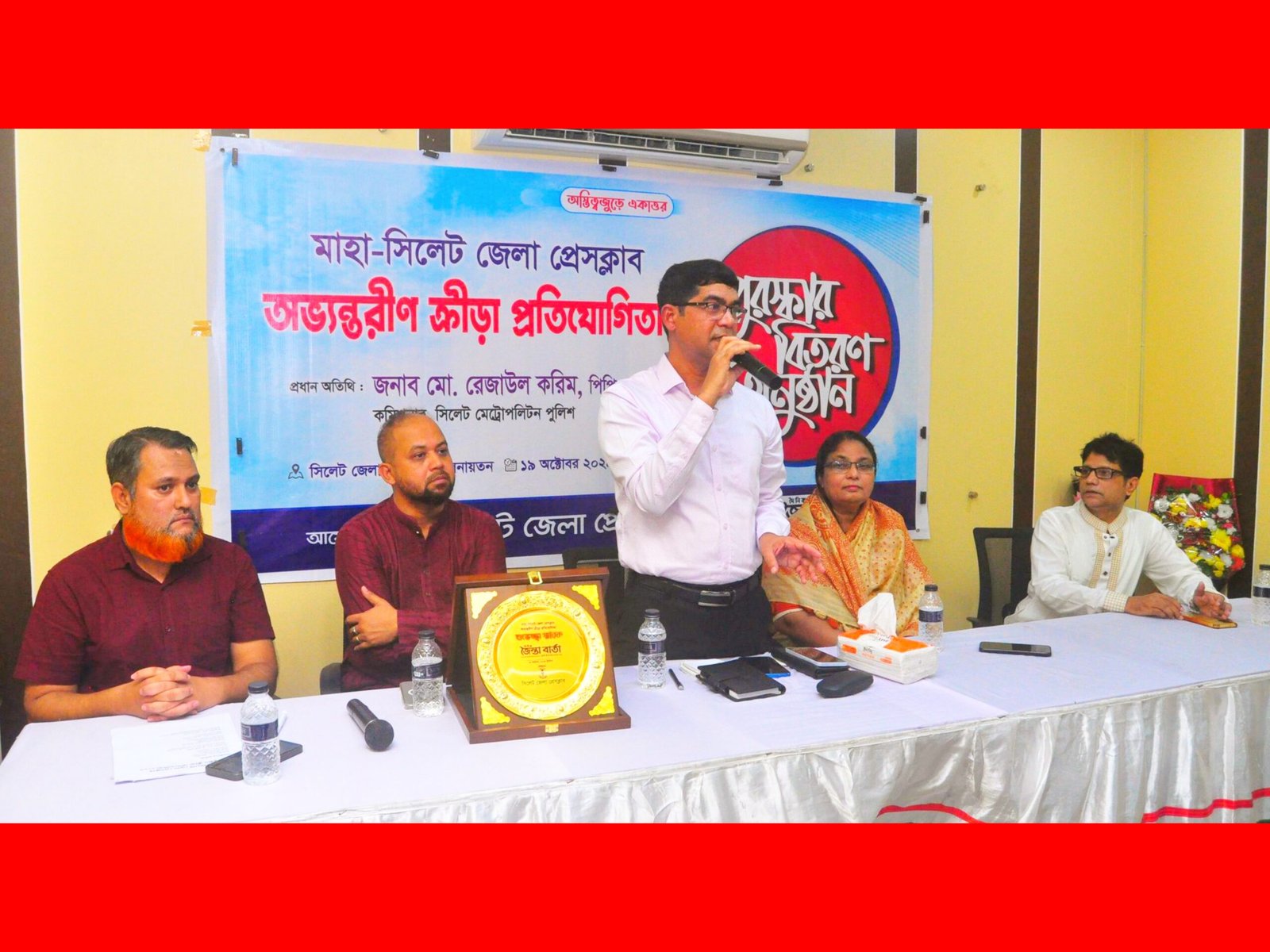 বাংলাদেশের নতুন পথচলায় সাংবাদিকরা অগ্রণী ভূমিকা রাখবেন : এসএমপি কমিশনার রেজাউল করিম