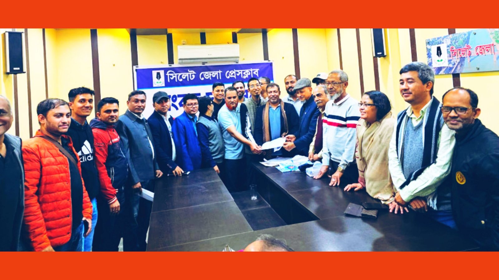 সিলেট জেলা প্রেসক্লাব নির্বাচন: উৎসবমুখর পরিবেশে প্রার্থীদের মনোনয়নপত্র জমা