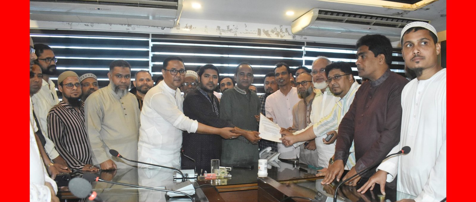 সিসিকের প্রশাসকের কাছে স্মারকলিপি দিয়েছে সিলেটের ব্যবসায়ী সংগঠন