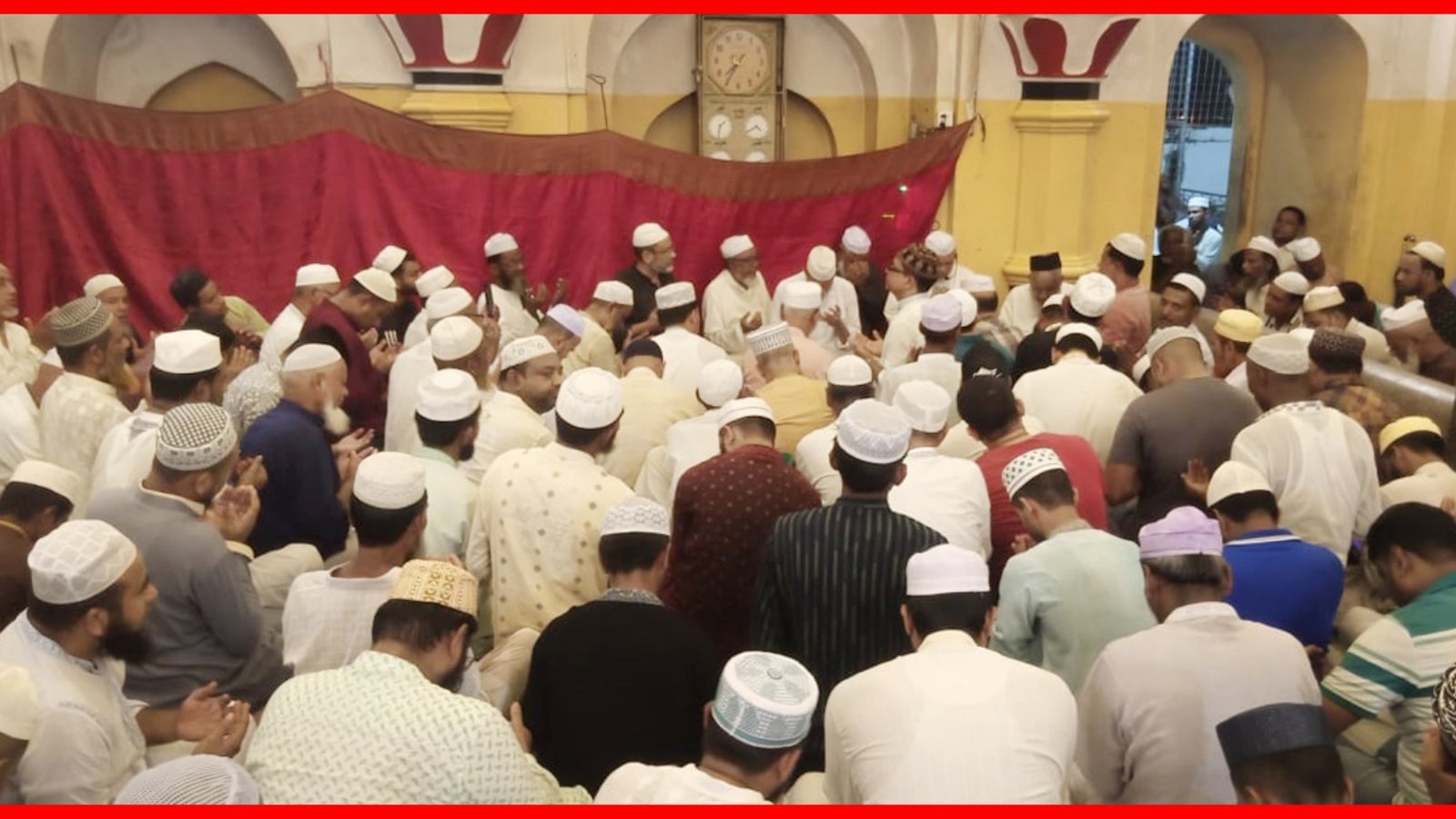বিমান বিধ্বস্তে নিহতদের রুহের মাগফেরাত কামনায় ব্যবসায়ী ঐক্য কল্যাণ পরিষদের দোয়া মহাফিল