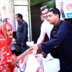 বেগম খালেদা জিয়ার রুহের মাগফিরাত কামনায় আদনান আহমেদ’র উদ্যোগে খাদ্যসামগ্রী বিতরণ