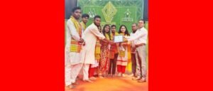 এমসি কলেজ বইমেলায় মুক্তাক্ষরের বর্ণিল আবৃত্তি পরিবেশনা