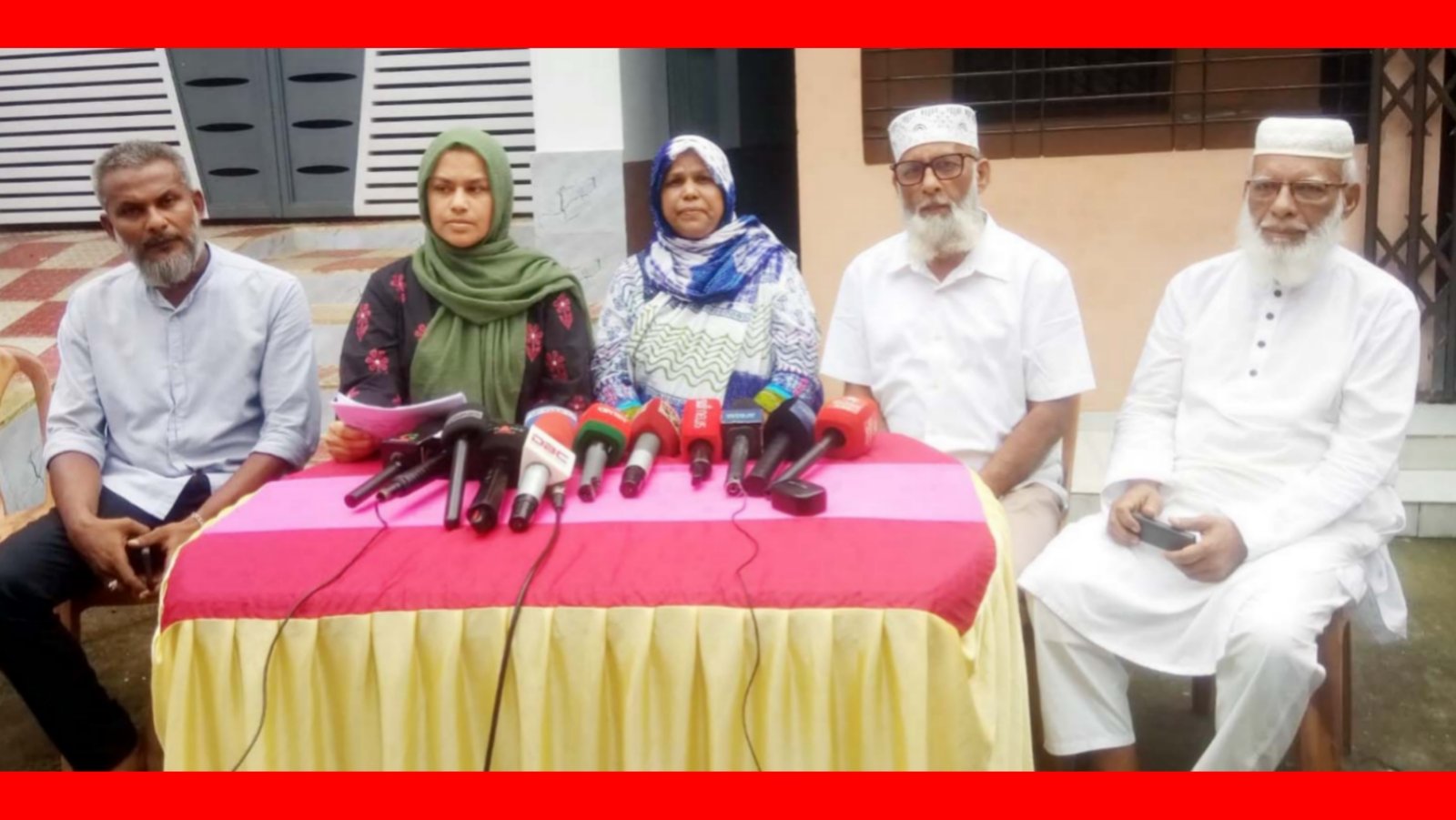 স্বরাষ্ট্রমন্ত্রীর আশ্বাসে বুক বেঁধেছেন সাত্তার- সুরাইয়া দম্পতির শোকাহত সন্তানরা