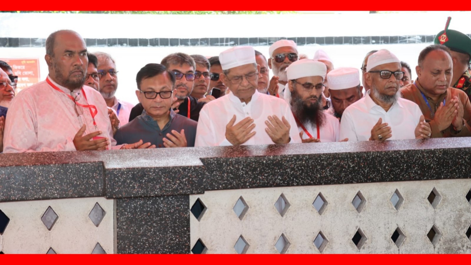 সিলেটে হজরত শাহজালাল (রঃ) ও হজরত শাহপরান (রঃ) এর মাজার জিয়ারত করলেন রাষ্ট্রপতি